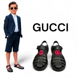 Authentic Gucci luxury designer little boys signature rubber sandals sz 12.5